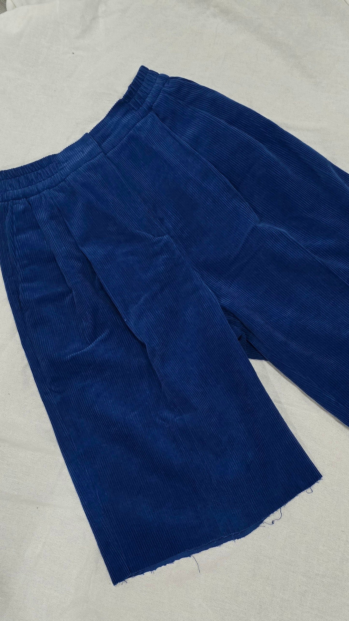 Corduroy Raw Bermuda